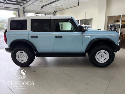 New 2025 Ford Bronco Heritage Edition image 9