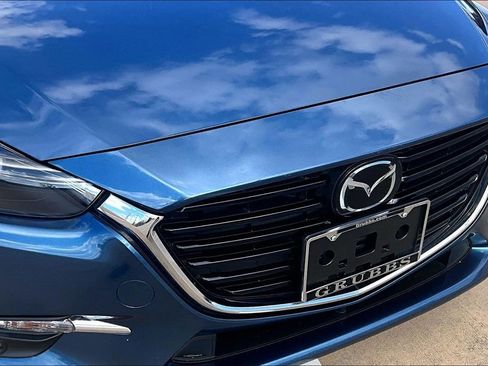 Used 2018 MAZDA MAZDA3 Grand Touring w/ Premium Equipment Package image 36