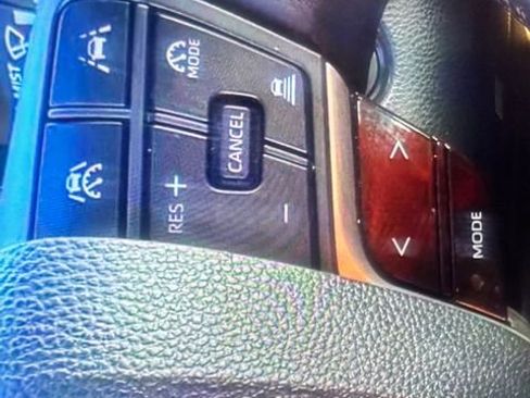 Used 2025 Toyota Camry LE image 9