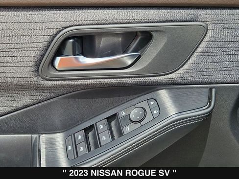 Used 2023 Nissan Rogue SV FWD image 15