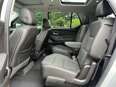 Used 2020 Chevrolet Traverse Premier w/ Redline Edition AWD/4WD image 15