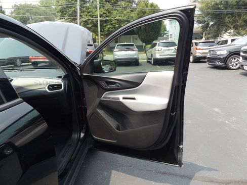 Used 2019 Chevrolet Equinox LS FWD image 26