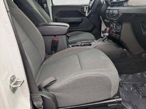 Used 2024 Jeep Wrangler Willys image 20