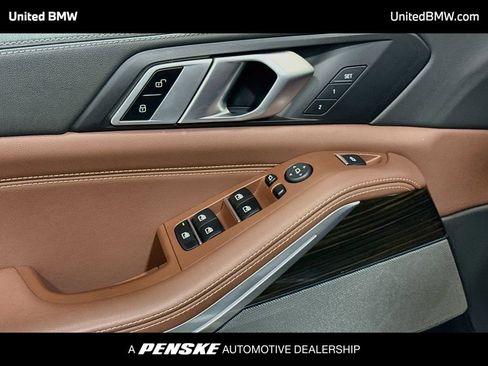 Used 2024 BMW X5 sDrive40i w/ M Sport Package RWD image 10