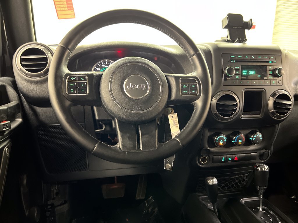 Used 2018 Jeep Wrangler Unlimited Sport w/ Connectivity Group AWD/4WD image 15