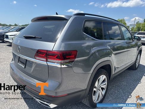 Used 2023 Volkswagen Atlas SE w/ Panoramic Sunroof Package FWD image 5