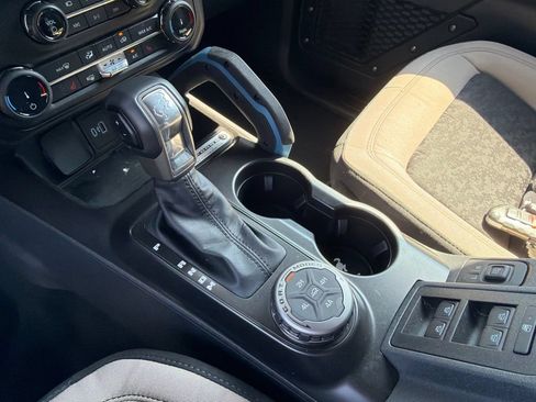 Used 2022 Ford Bronco Wildtrak AWD/4WD image 26