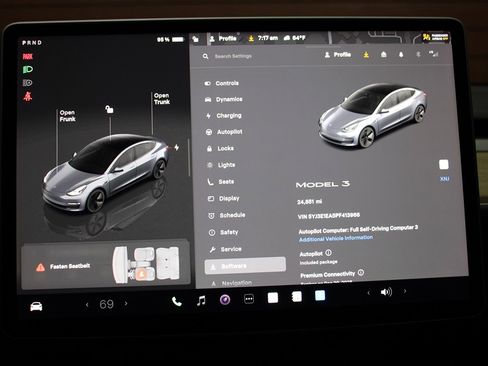 Used 2023 Tesla Model 3 Standard Range image 23