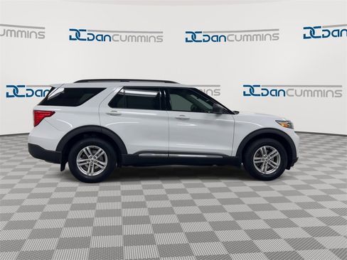 Used 2021 Ford Explorer XLT image 9