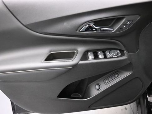 Used 2024 Chevrolet Equinox Premier FWD image 13