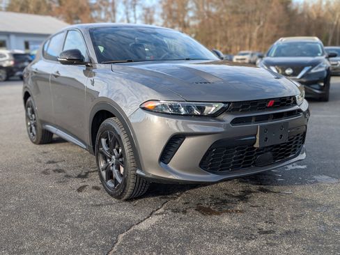 Used 2024 Dodge Hornet R/T w/ R/T Blacktop Package image 12