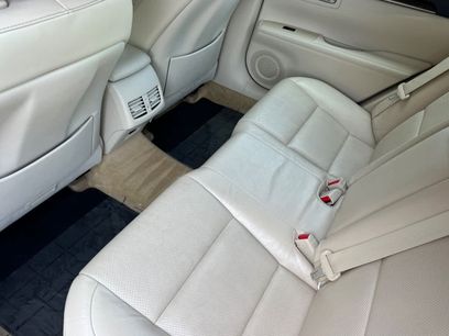 Used 2013 Lexus ES 350 w/ Luxury Pkg
