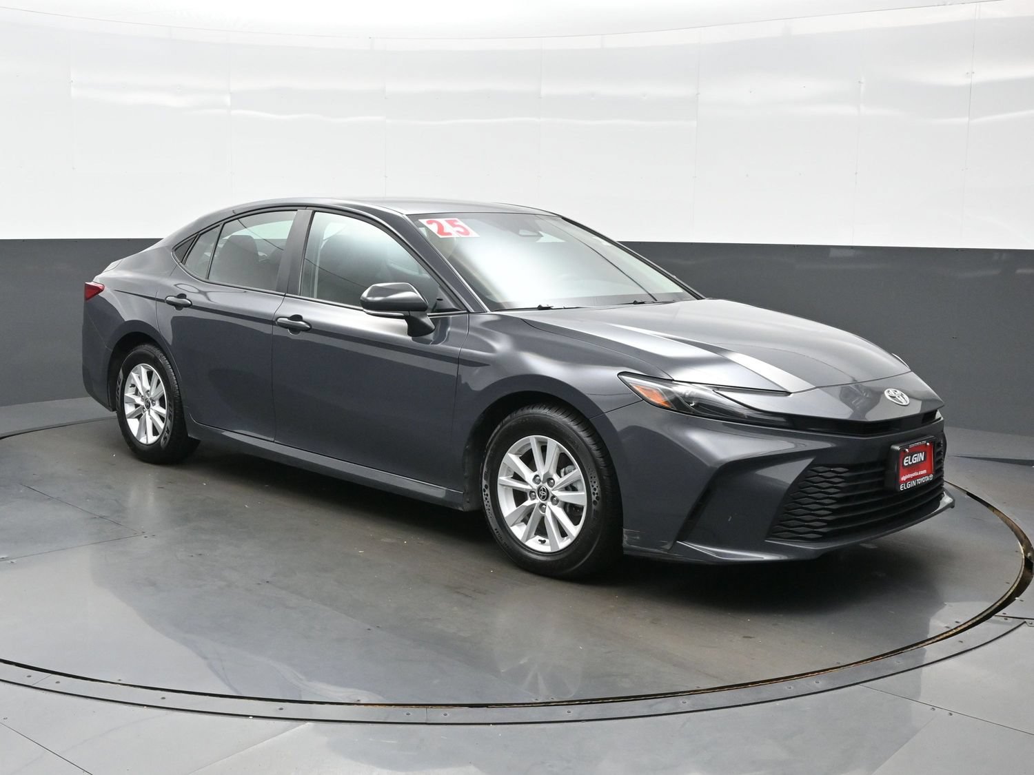 Used 2025 Toyota Camry LE FWD image 8