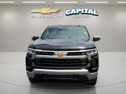 Used 2025 Chevrolet Silverado 1500 LT AWD/4WD image 8