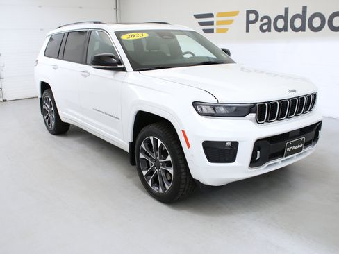 Used 2023 Jeep Grand Cherokee L Overland w/ MOPAR Finishing Package AWD/4WD image 2
