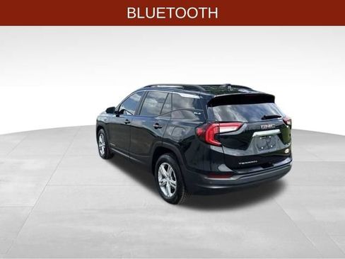 Used 2024 GMC Terrain SLE w/ Driver Convenience Package FWD image 5