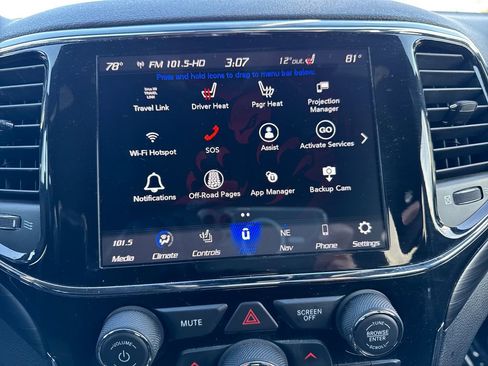 Certified 2021 Jeep Grand Cherokee Laredo X image 24