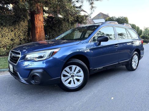 Used 2019 Subaru Outback 2.5i image 3