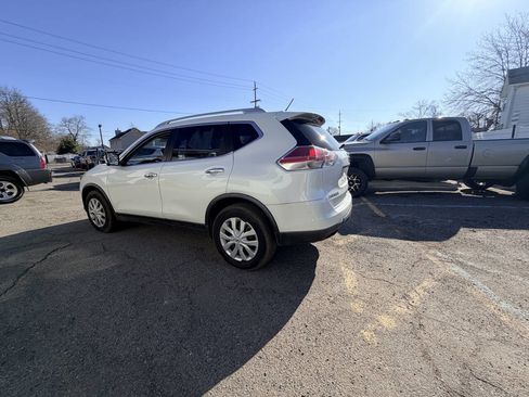 Used 2015 Nissan Rogue SV w/ SV Premium Package image 13