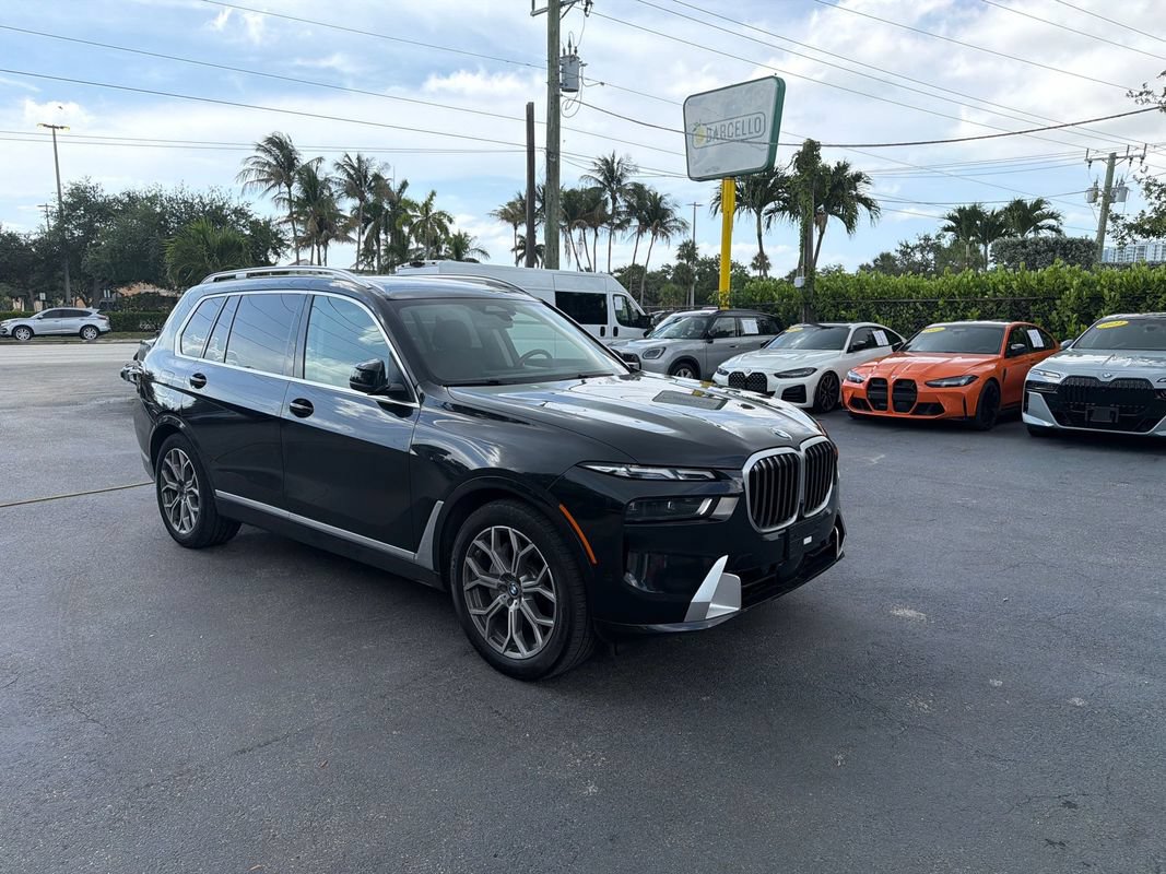 Used 2024 BMW X7 xDrive40i w/ Premium Package AWD/4WD image 7