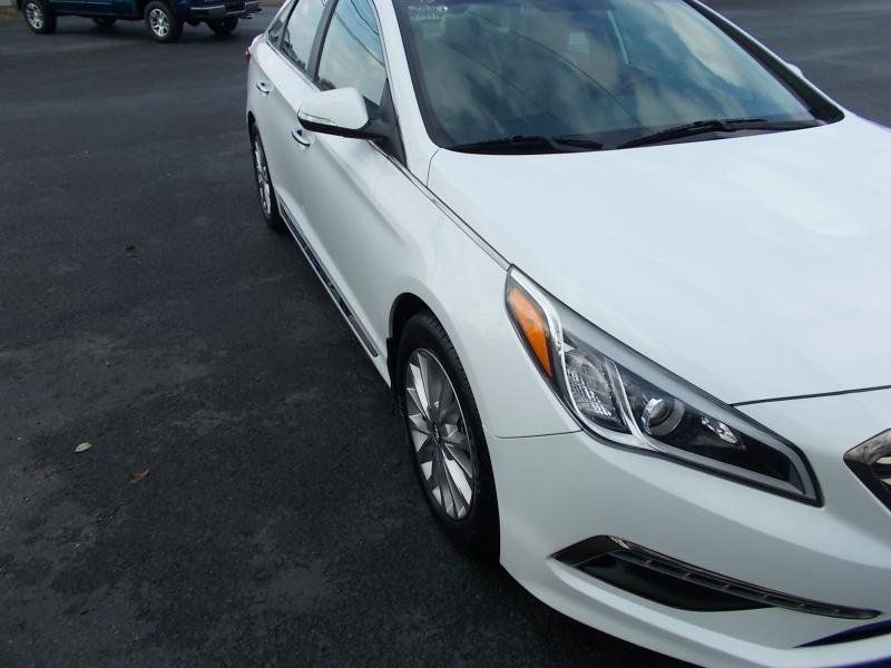 Used 2015 Hyundai Sonata Limited FWD image 10