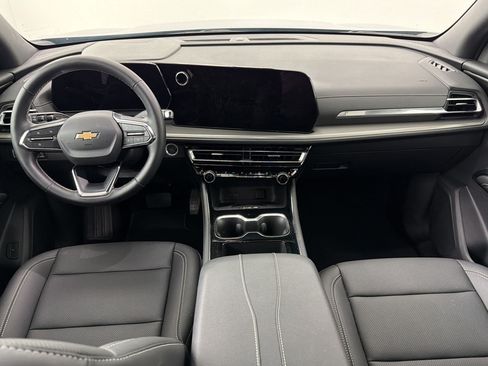 Used 2026 Chevrolet Traverse LT FWD image 16