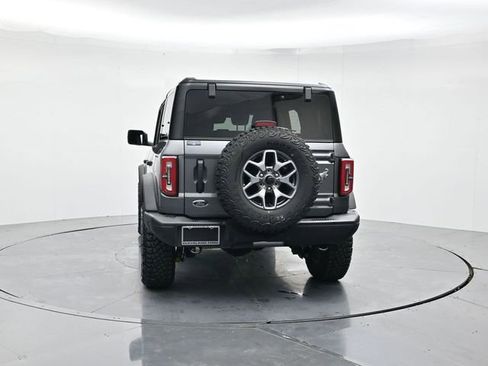 Used 2025 Ford Bronco Badlands image 8