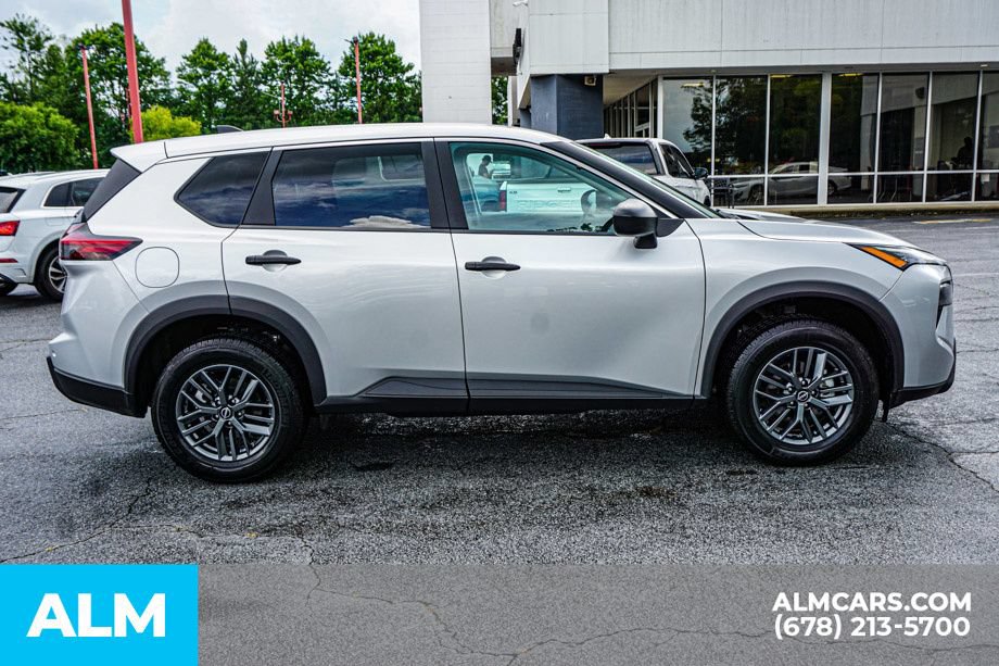 Used 2024 Nissan Rogue S FWD image 8
