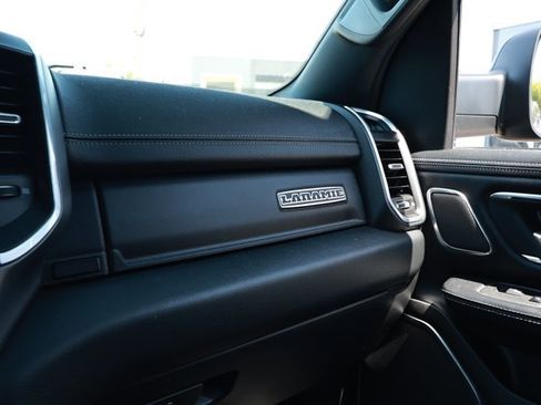 Used 2022 RAM 1500 Laramie AWD/4WD image 28
