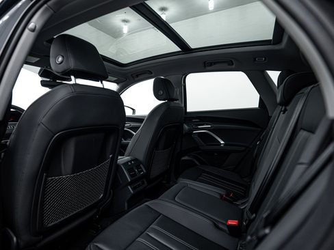 New 2025 Audi Q5 Premium Plus image 17