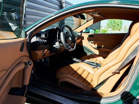 Used 2022 Ferrari F8 Tributo image 30