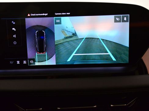 Certified 2025 Audi Q6 e-tron Premium w/ Convenience Package image 30