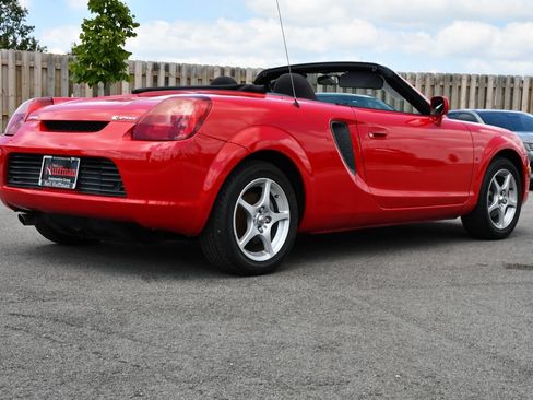 Used 2001 Toyota MR2 RWD image 9