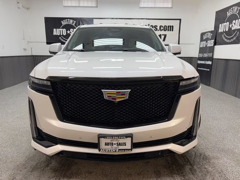 Used 2021 Cadillac Escalade Sport Platinum AWD/4WD image 5