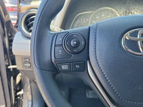 Used 2014 Toyota RAV4 LE FWD image 23