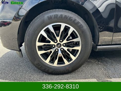 Used 2025 Ford Expedition Platinum AWD/4WD image 26
