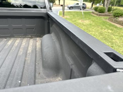 Used 2015 RAM 1500 Express RWD image 11