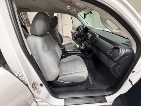 Used 2017 Toyota Tacoma SR w/ Tow Package AWD/4WD image 39