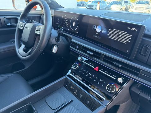 Used 2025 Hyundai Santa Fe Calligraphy image 36