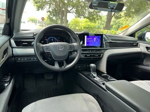 Used 2025 Toyota Camry LE FWD image 11