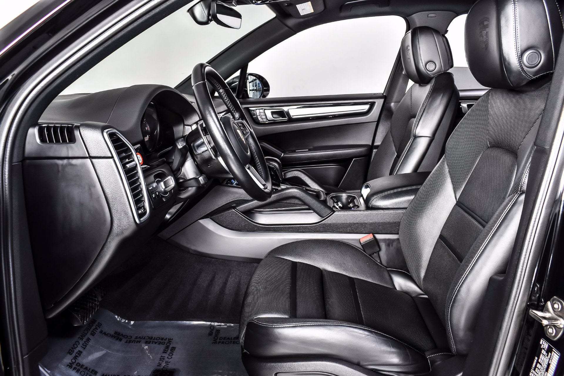Used 2023 Porsche Cayenne Platinum Edition AWD/4WD image 12