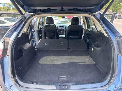 Used 2019 Ford Edge Titanium image 24