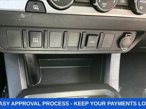Used 2020 Toyota Tacoma SR w/ SR Convenience Package RWD image 16