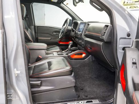 Used 2023 Nissan Frontier PRO-4X w/ Pro-4X Premium Package image 17