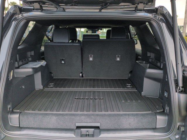 Used 2026 Toyota 4Runner Platinum AWD/4WD image 13