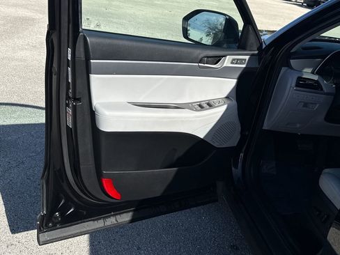 Used 2022 Hyundai Palisade SEL w/ Premium Package image 14