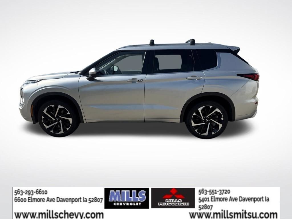 Used 2024 Mitsubishi Outlander SEL AWD/4WD image 2
