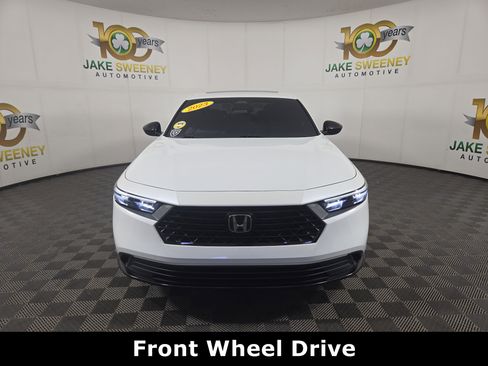 Used 2023 Honda Accord Sport image 2