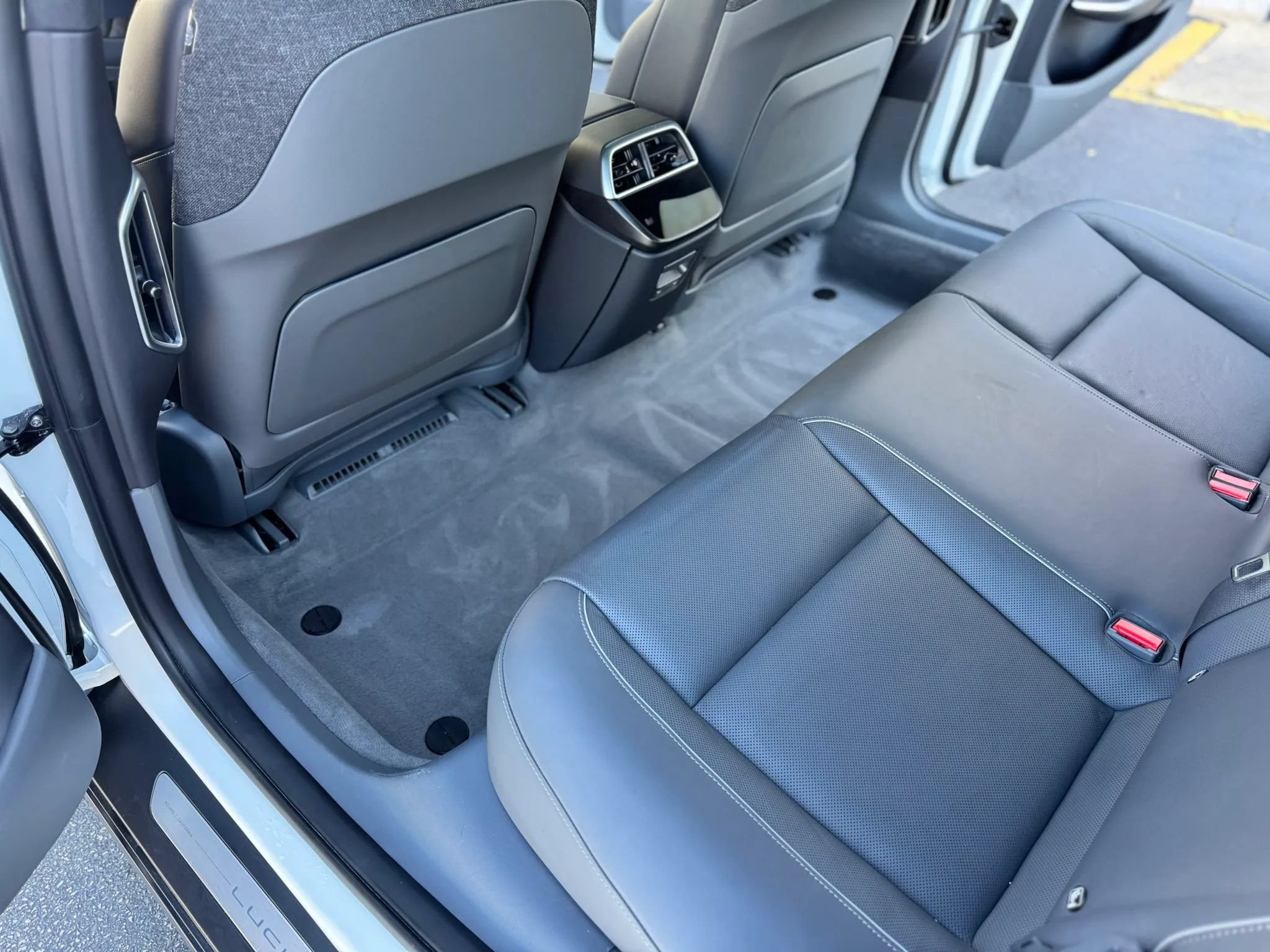 Used 2023 Lucid Air Touring AWD/4WD image 22