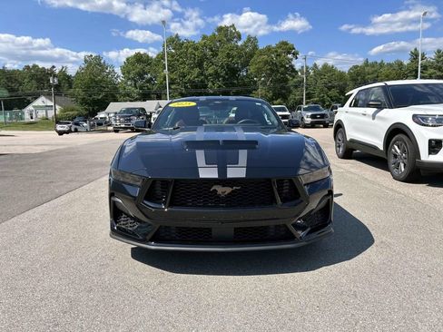 Used 2025 Ford Mustang GT Premium RWD image 8